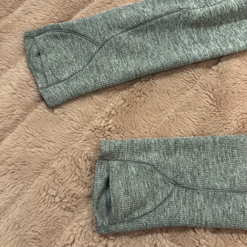 Grey Swiftly Tech Lululemon Long Sleeve size 6 - Picture 5 of 9